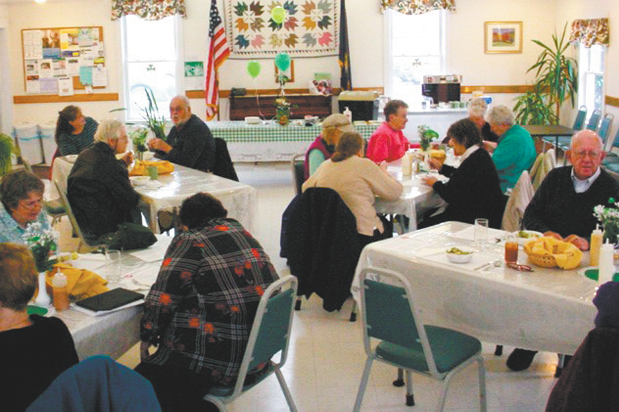 Read more about the article Welcome back’ dinner held for Castleton Community Seniors