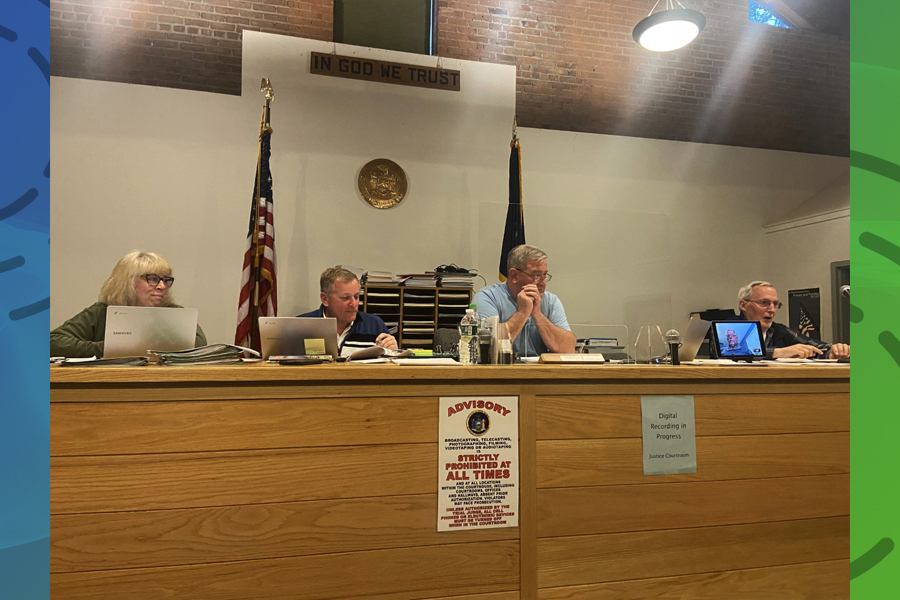 Read more about the article Village OKs contracts with police, DPW workers