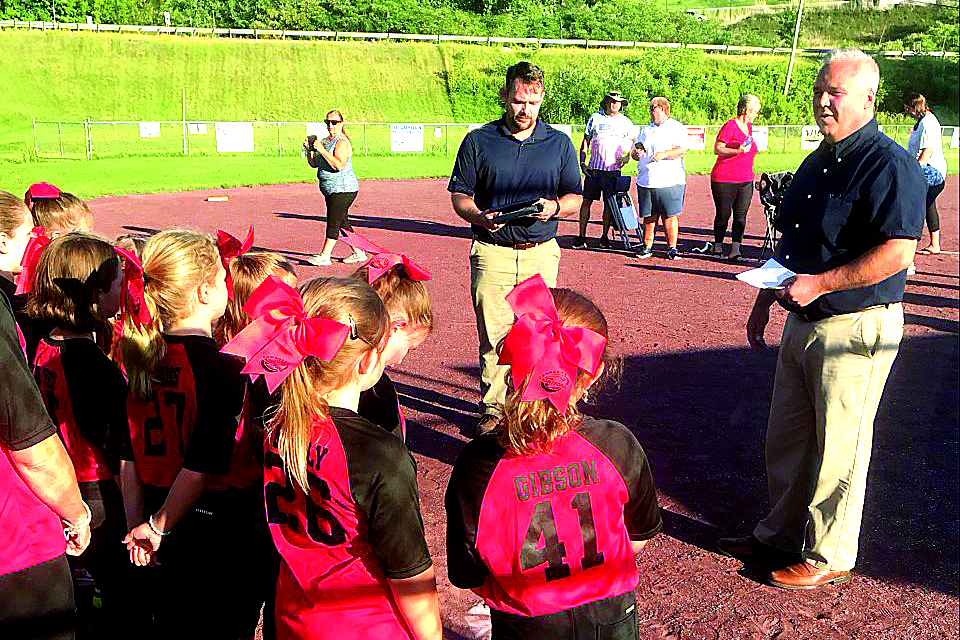 Read more about the article Simpson recognizes first place 8u softball team